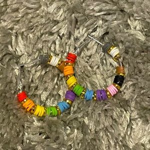 These are my earrings, you can follow my Ig @aeroearrings! Thx!